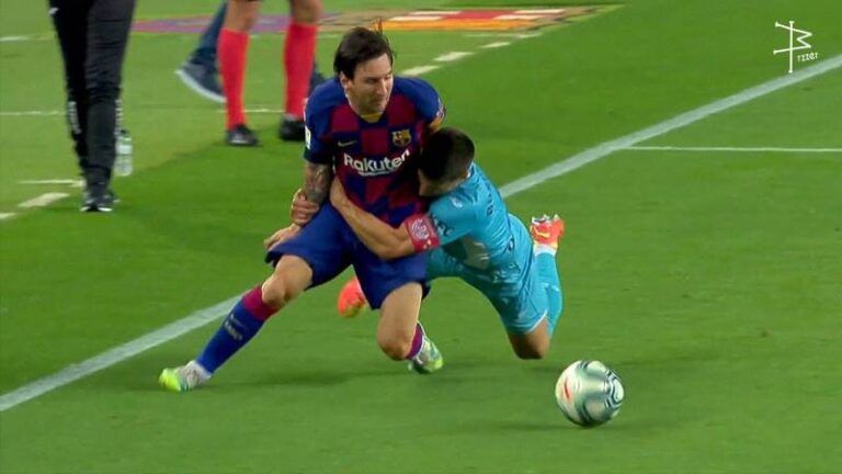 Phạm Lỗi Không Bóng Trong Bóng Đá Ảnh Hưởng Như Nào? 47 Phạm Lỗi Không Bóng Trong Bóng Đá Ảnh Hưởng Như Nào?